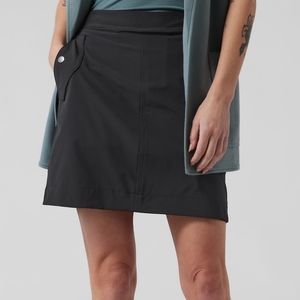Athleta Vienna Cargo Skort, UPF 50+, NWT -- size 6 black
